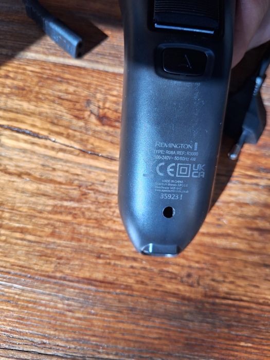 Електробритва Remington R3