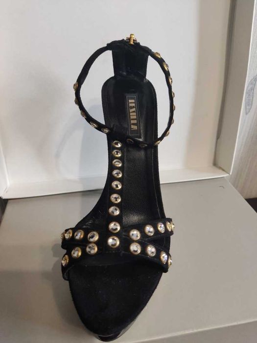 Босоніжки Le Zilla 38