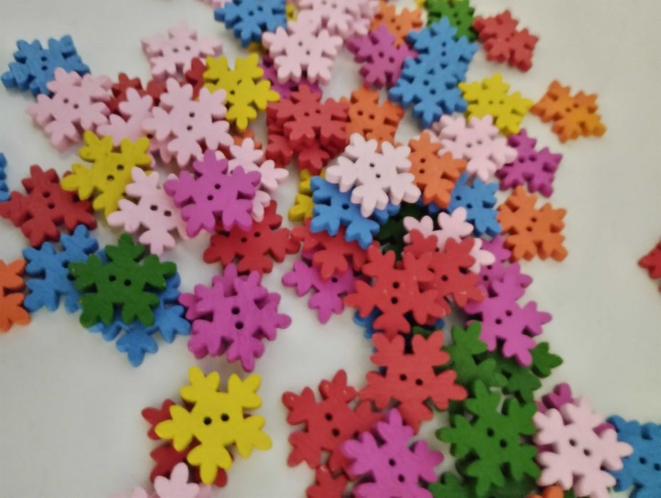 Guziki drewniane Hand made śnieżka 100szt
