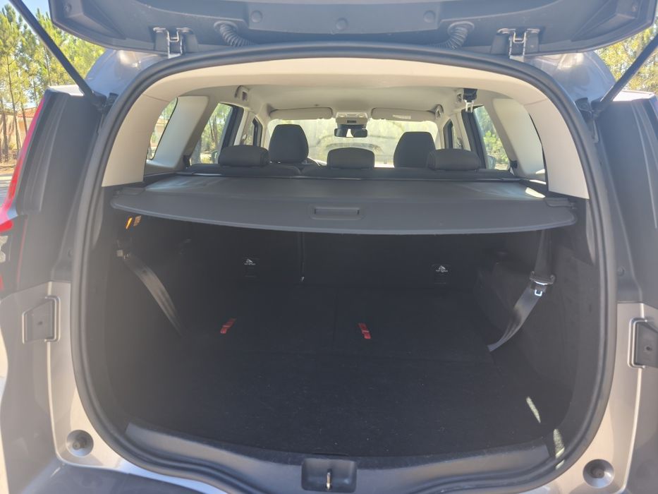 Renault Grand Scenic — photo 5