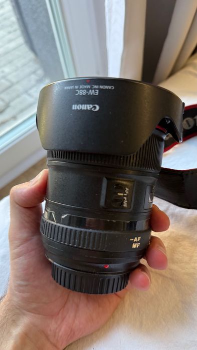 Canon EF 24-70mm f/2.8L II USM