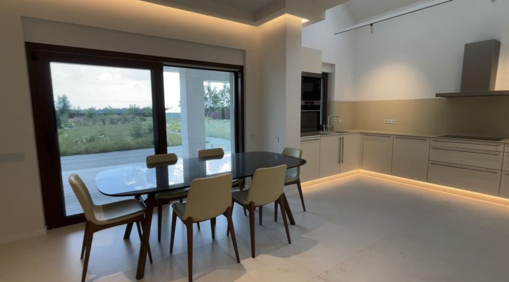 Без % Продаж будинку в с. Колонщина, Макаров