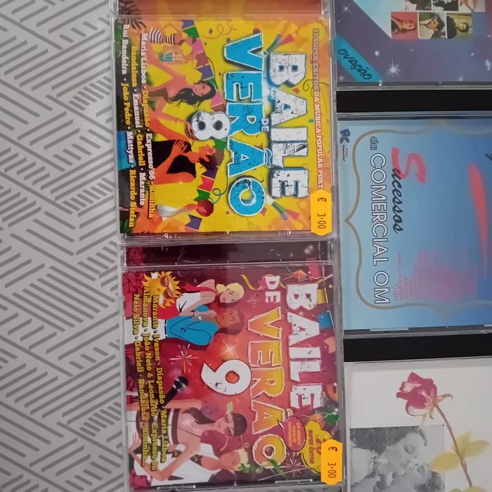 Música em Cd Colectâneas de Fado e Bailes Populares.