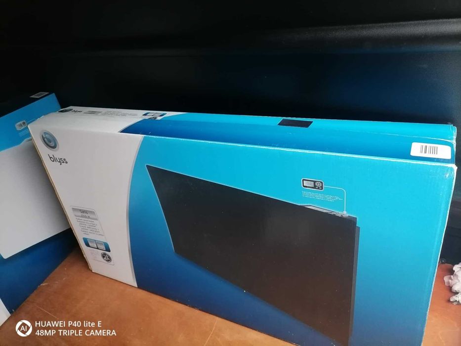 grzejnik konwektor blyss saris na sciane  nowy został czarny 2000w
