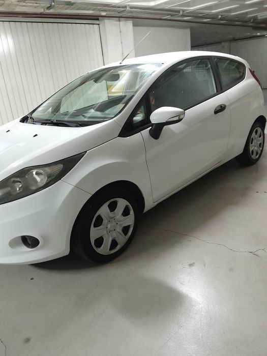 Ford fiesta branco