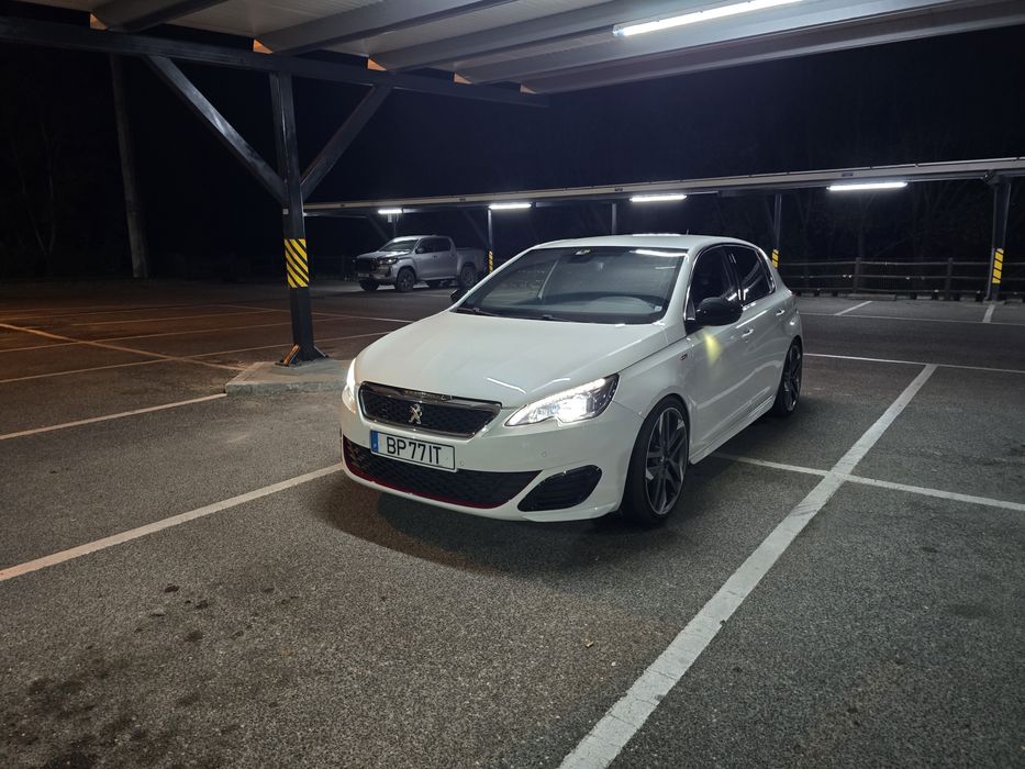 Peugeot 308 GTI e-THP — photo 4