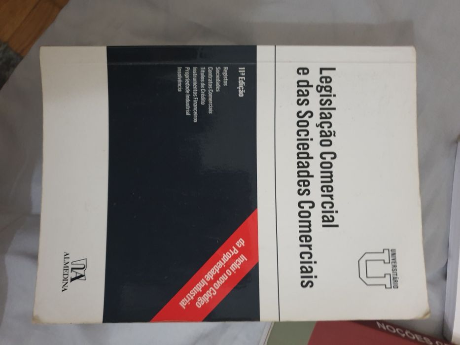 Livros do curso de comércio internacional e de engenharia 1 anol