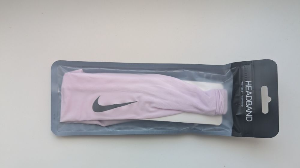 Універсальна Спортивна Пов'язка Nike — Комфорт для Ваших Тренувань