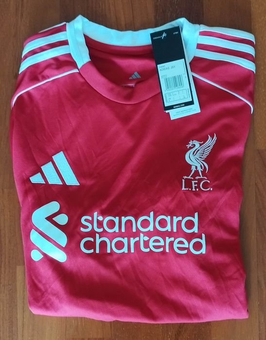 Camisola City e Liverpool