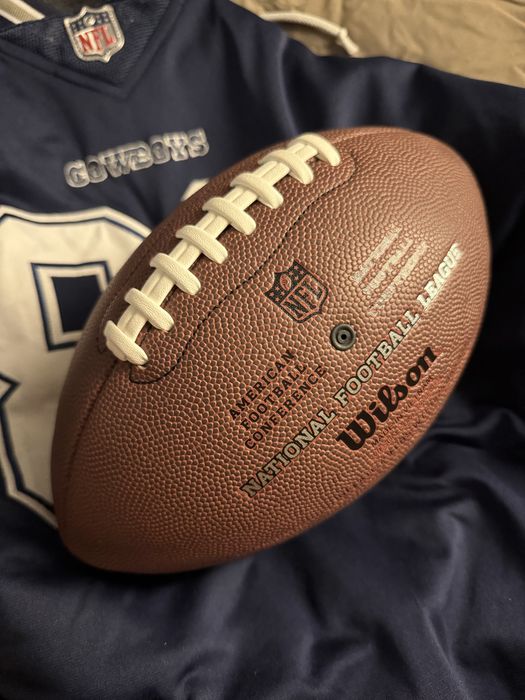 NFL bola completamente nova