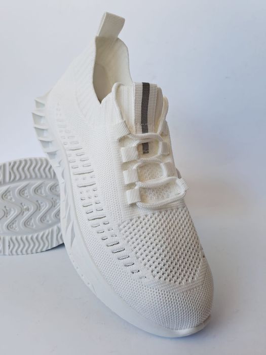 Buty sportowe z siateczki białe 38 39