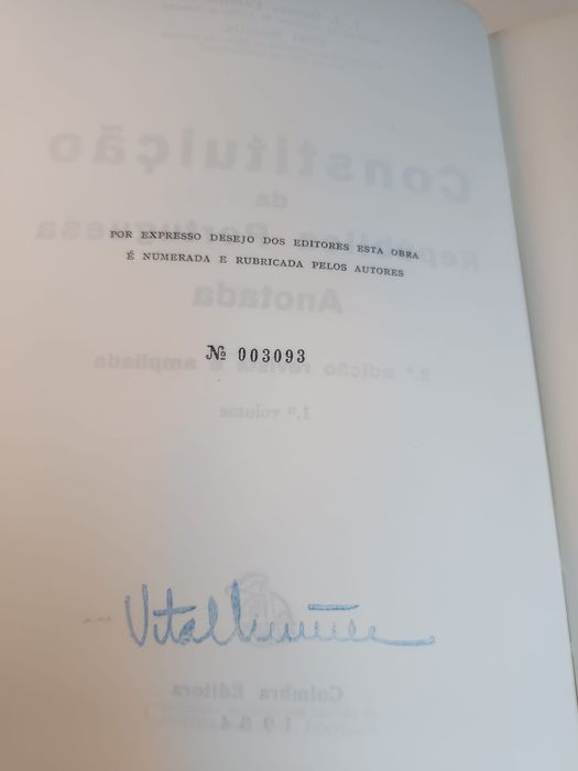 Constituição anotada e comentada