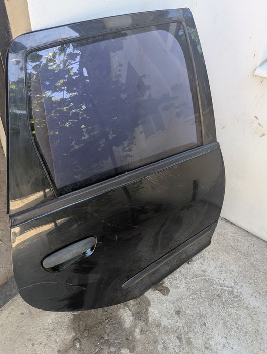 Двери Митсубиси кольт