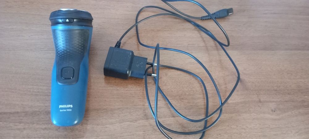 Продам бритву філіпс