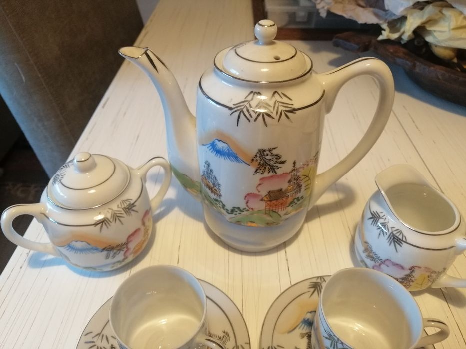 Serviço de café em porcelana fina chinesa Ritz China.