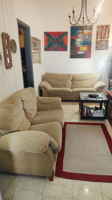 2 sofás de 2 e 3 lugares