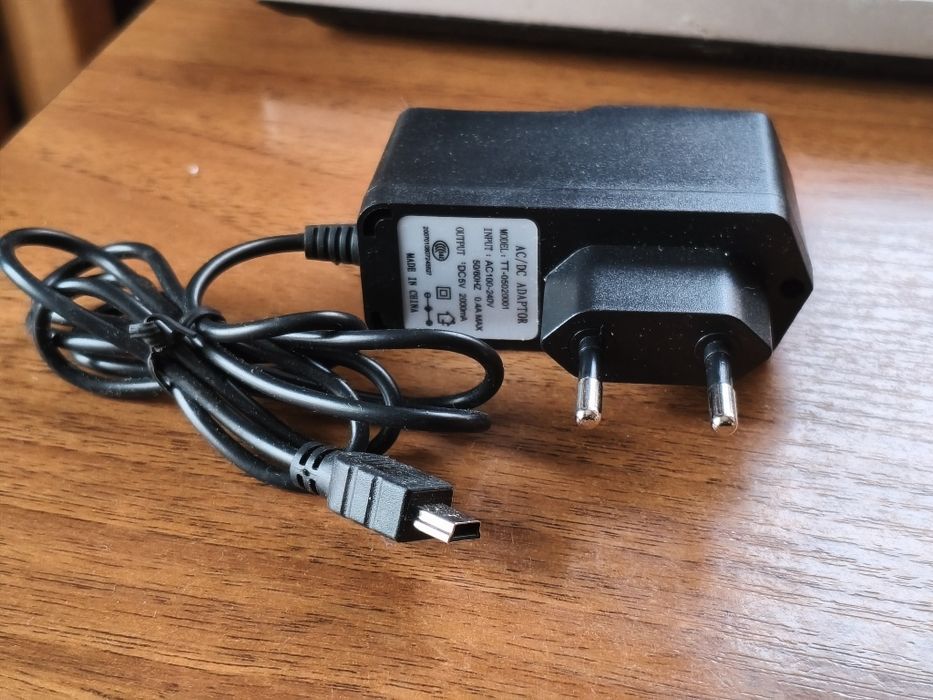 Універсальний блок живлення 5V 2A