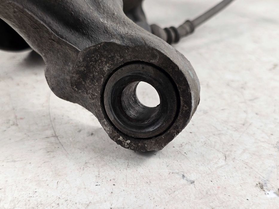 AUDI A4 B8 A5 8T PRZED LIFT 07-11 Zwrotnica lewa przód przednia 8K0407257G