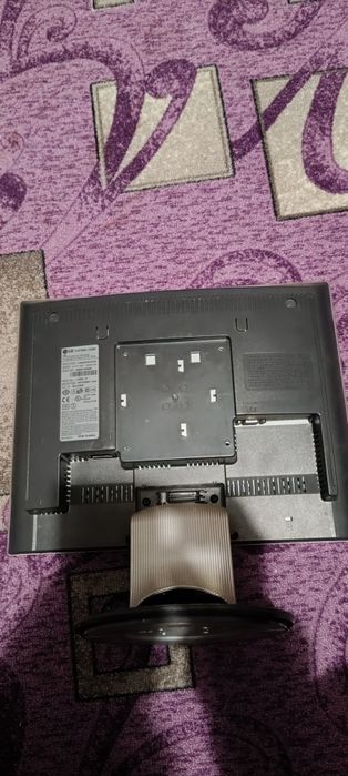 Монітор lg 75 герц