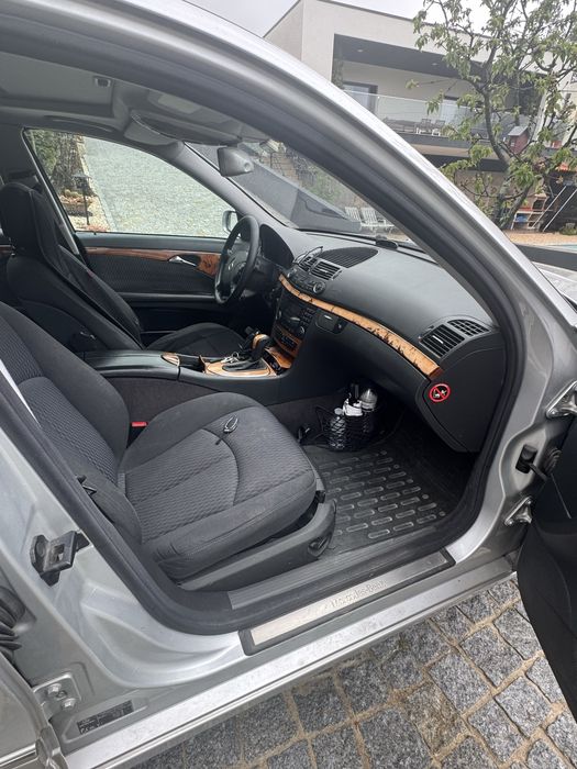 Mercedes benz E220