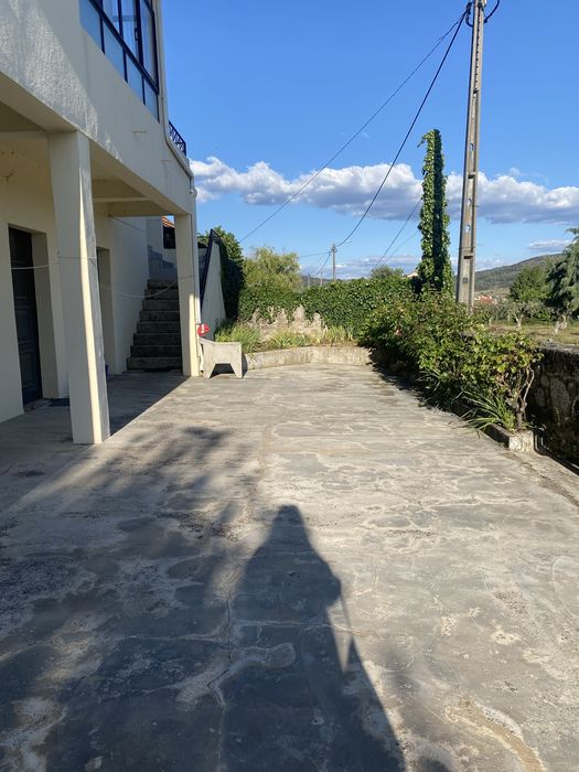 Moradia independdnte  para arrendar