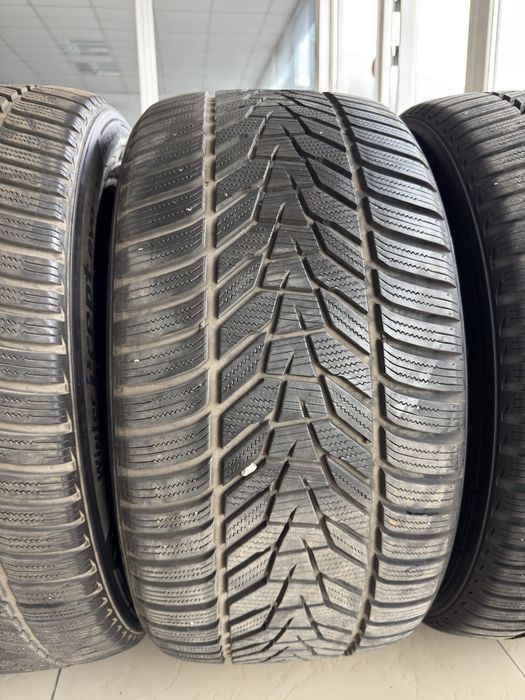 Продам зимові шини різноширокі 275/45 R20 і 305/40 R20 Hankook