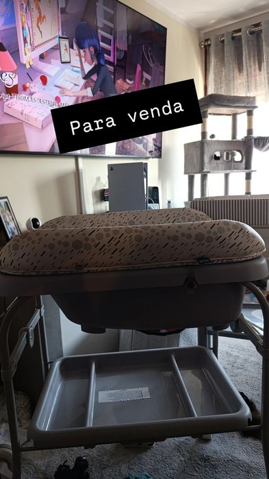 Muda fraldas com banheira da chicco