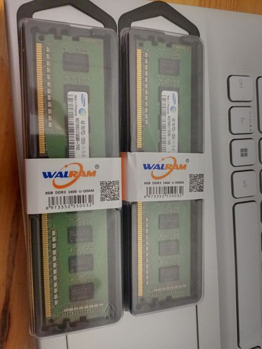 Оперативна пам'ять 4гбх2 DDR3 1600МГц