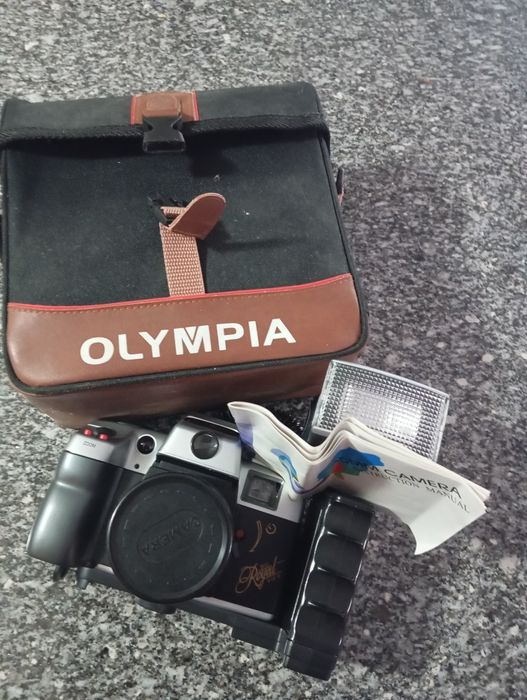 Máquina fotográfica Olympia profissional