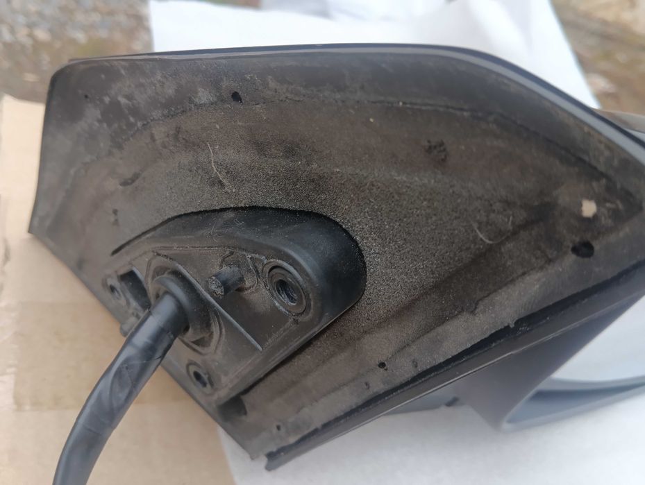 Зеркала тойота авенсіс 2007