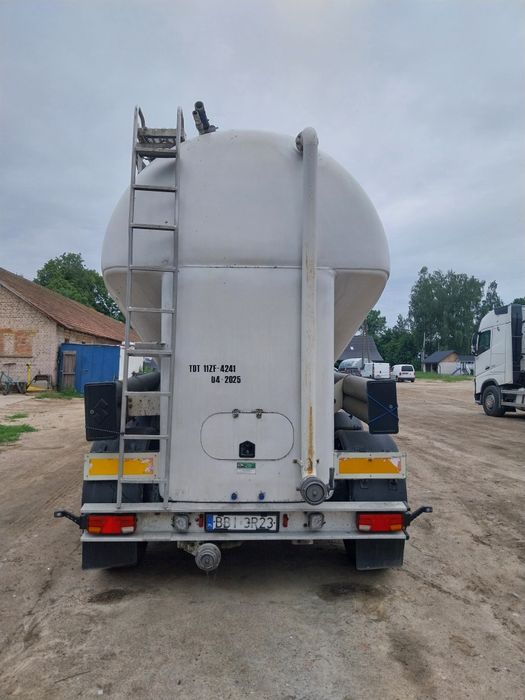 Cementonaczepa Omeps 39m3