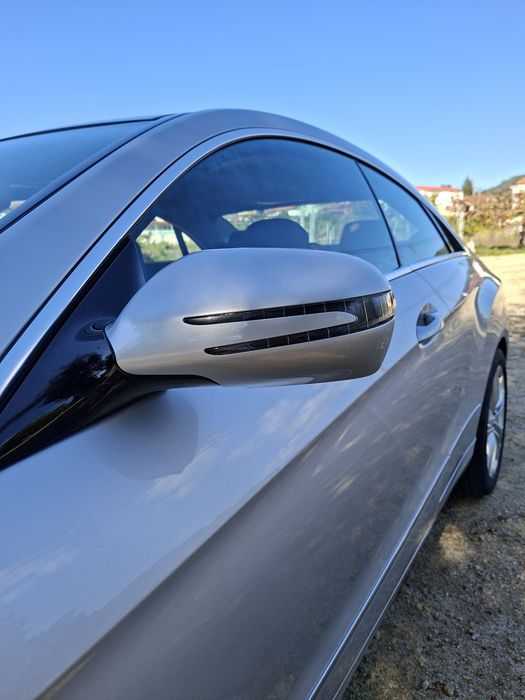 Mercedes-Benz E250 CDI BlueEFFICIENCY Coupé - Teto Panorâmico - 180.000 km