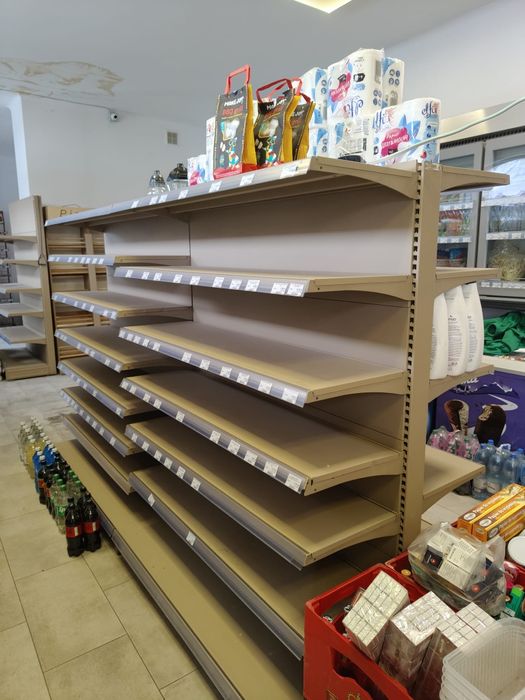 Regały na sprzedaż