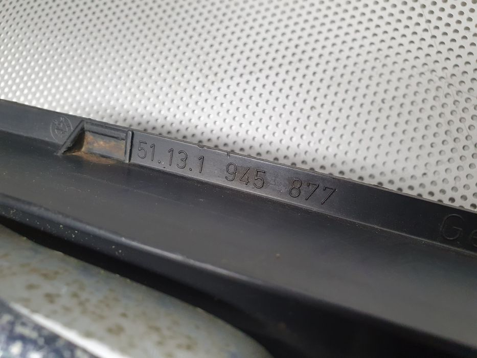 Grelha frente BMW 3 (E30)