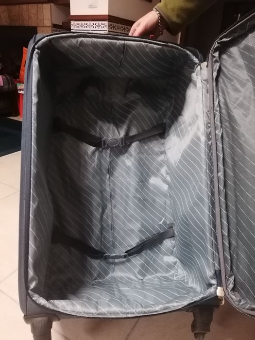 Mala de Viagem praticamente nova