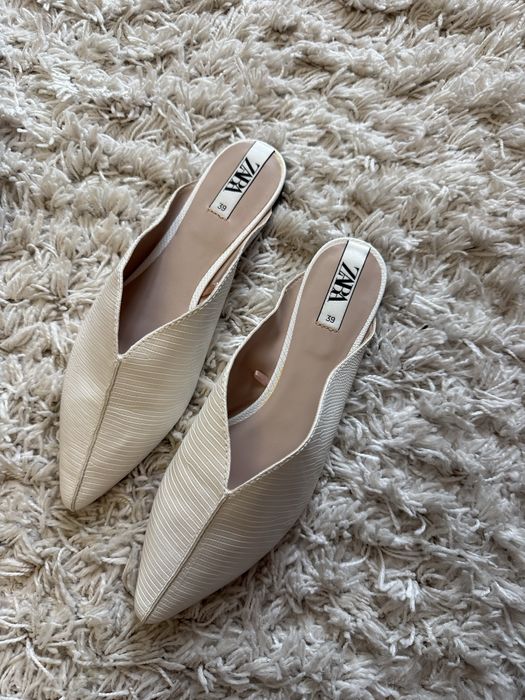 Взуття від zara