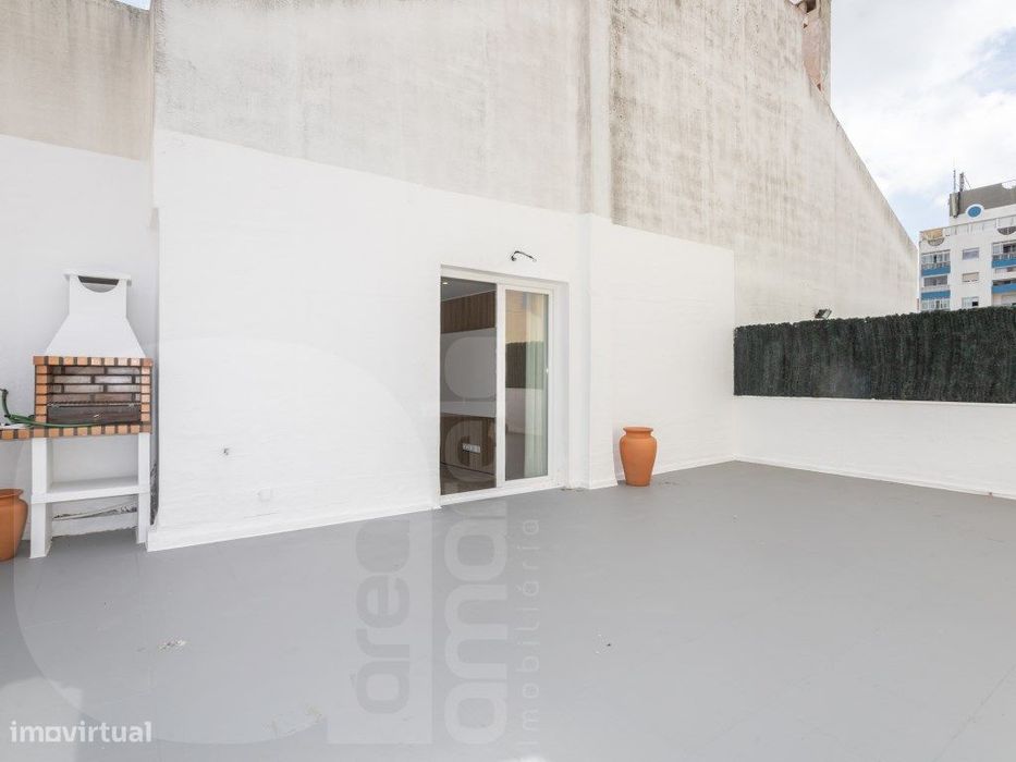 T2 Exclusivo | Terraço de 50m2 | Barbecue | Vista Panorâmica para S...
