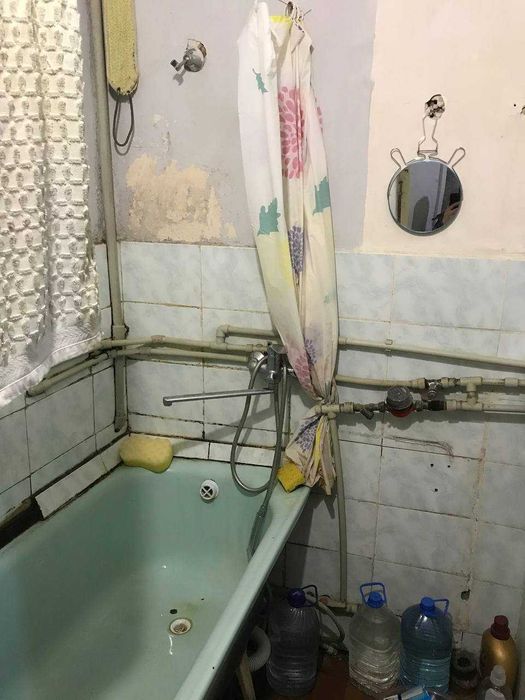 Сдам двухкомнатную квартиру на первом этаже в старом городе