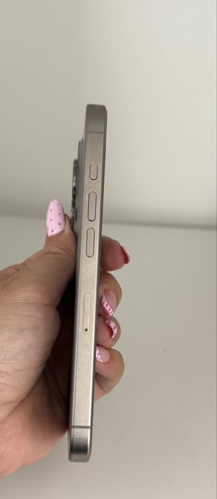 iPhone 15 Pro 128 GB – Titan Naturalny – stan bardzo dobry