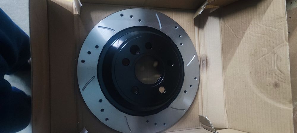 Ford focus rs  Discos 302mm traseiros