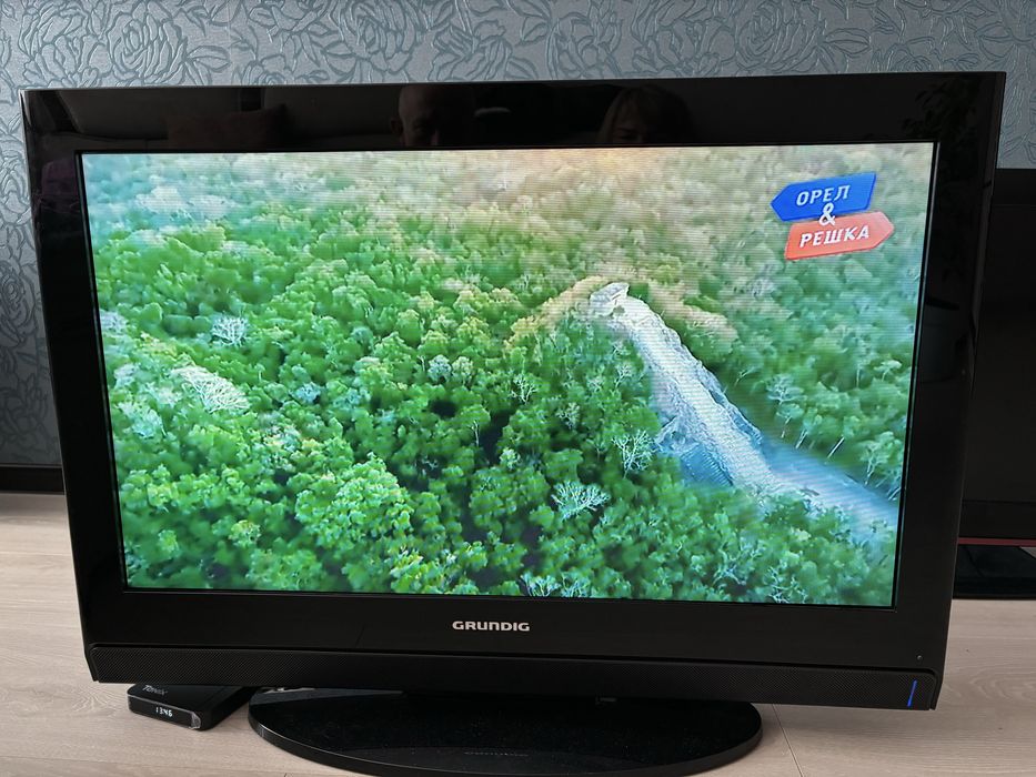 Телевізор GRUNDIG діагональ  32