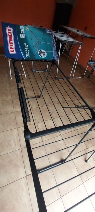 Suszarka na pranie Leifheit Pegasus 150 Solid Slim Black stojąca 15m