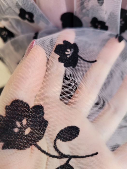 Sukienka długa elegancka tiulowa w kwiaty różowa na wesele dla druhny