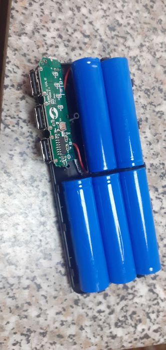 Power Bank Mondax sc-12m 3 выхода для USB индикация цифровая