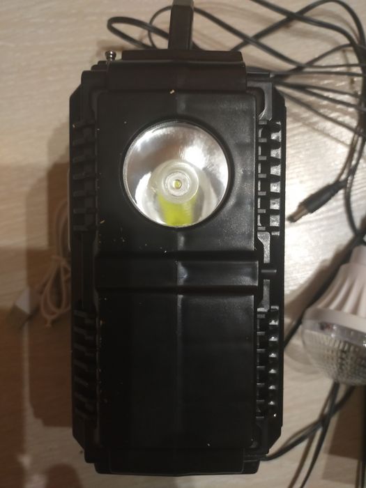 Портативная универсальная солнечная система GDPLUS GD-8079 (солнечная