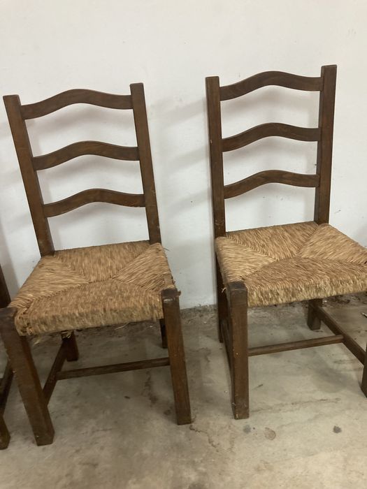 Mesa estilo Holandês e Cadeiras em castanho maciço