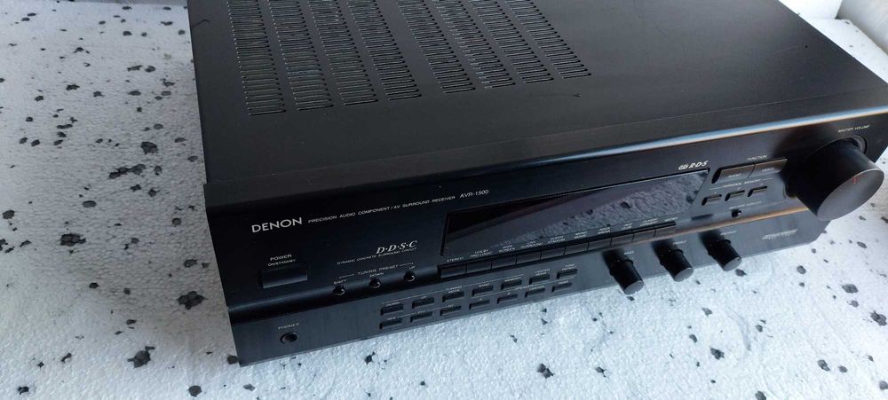 Denon AVR-1500 amplituner