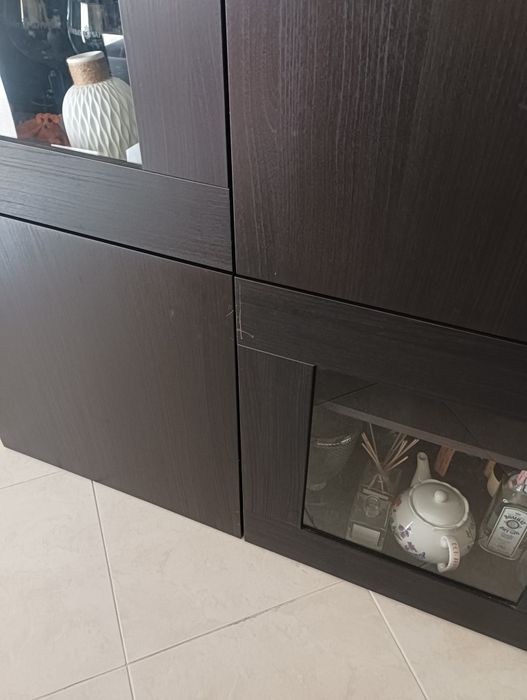 Aparador besta IKEA