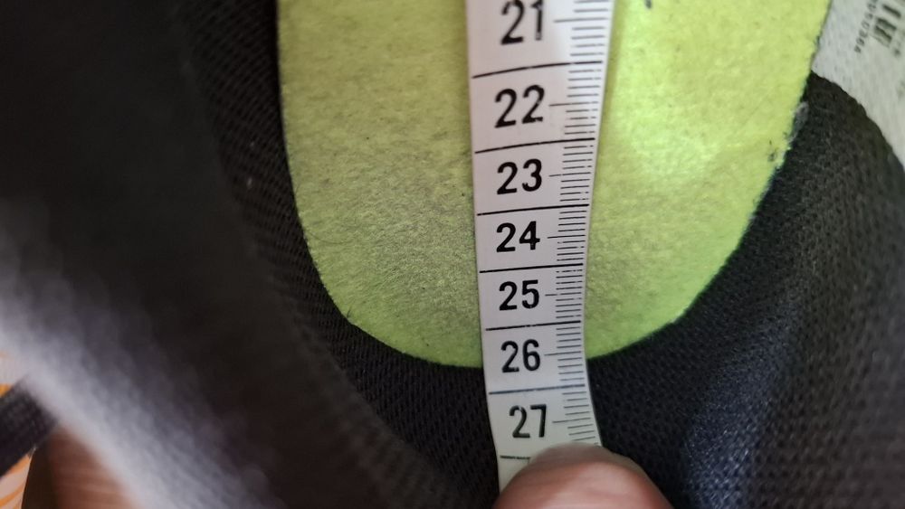 Buty turfy piłkarskie Nike Mercurial 40,2/3 rozm.