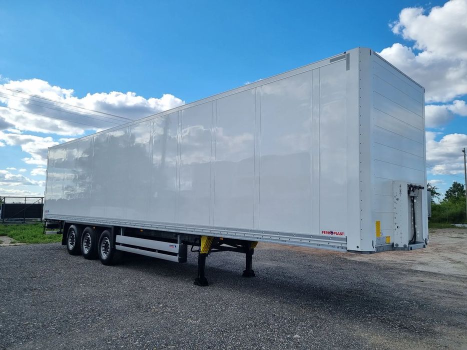 Schmitz Cargobull SCB*S3B  | 2024 | AMAZON | Izoterma | Niski przebieg